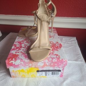 Chinese Laundry NIB t-strap heels